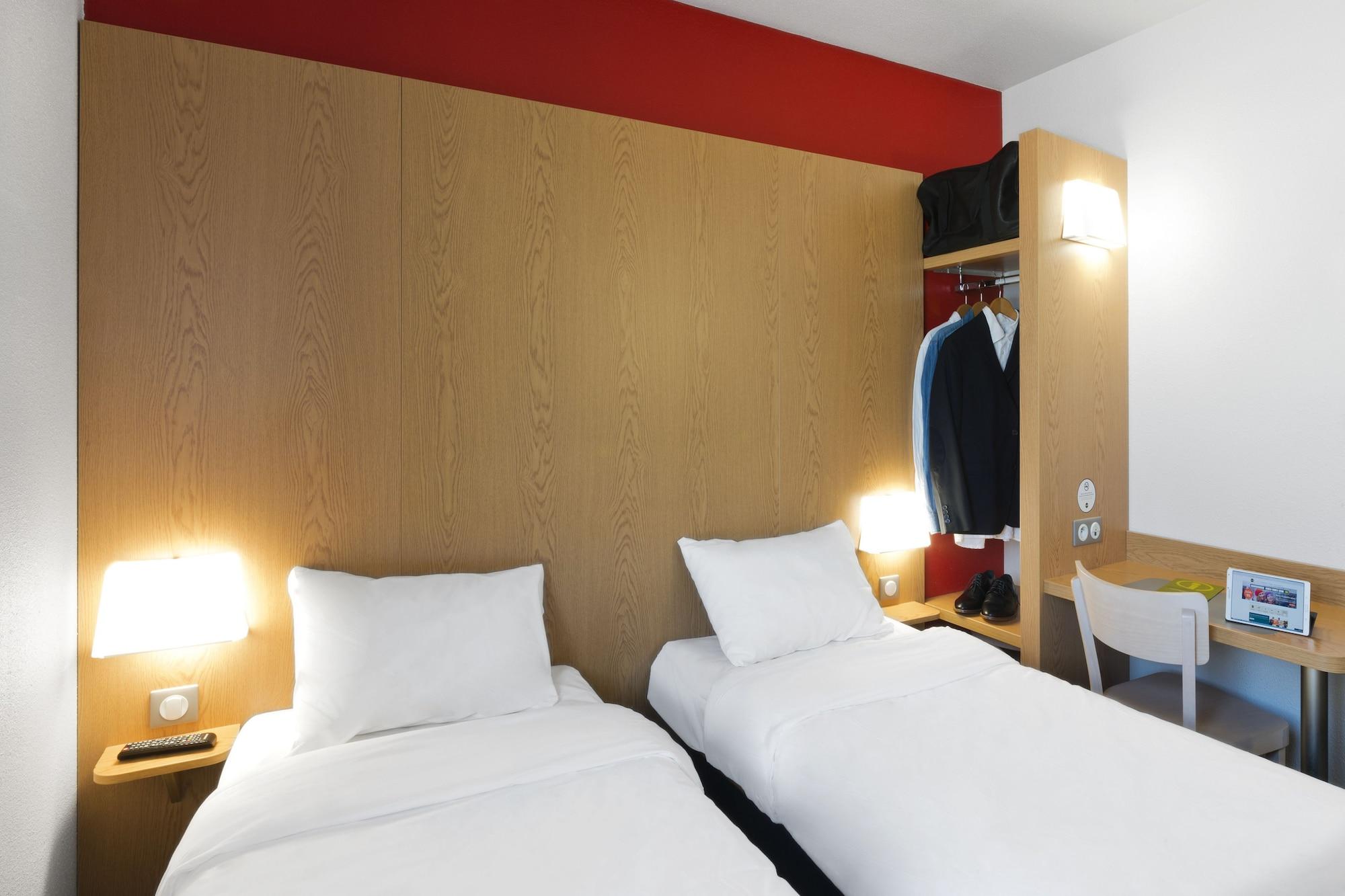 B&B Hotel Niort Marais Poitevin Est 외부 사진