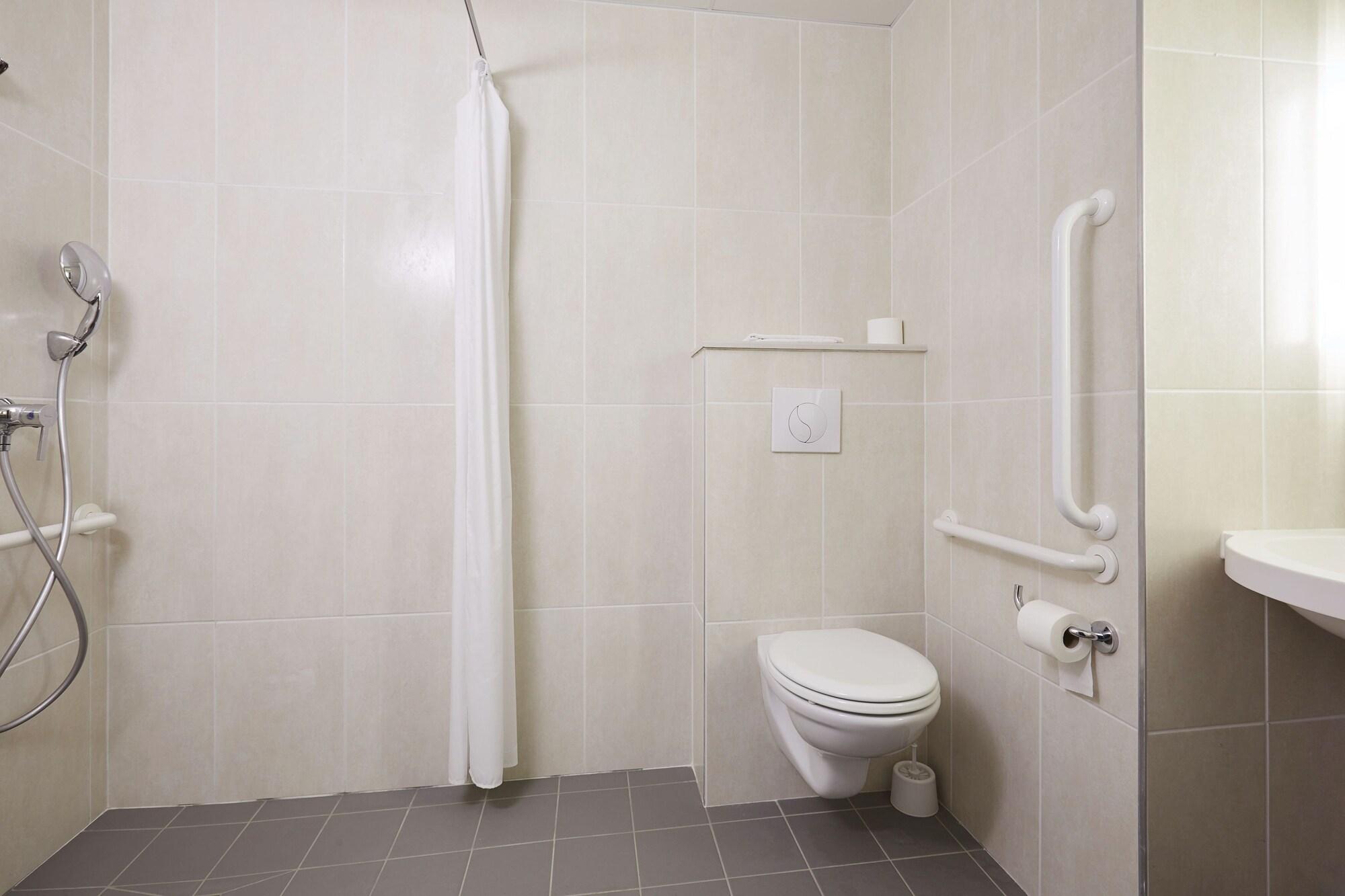 B&B Hotel Niort Marais Poitevin Est 외부 사진