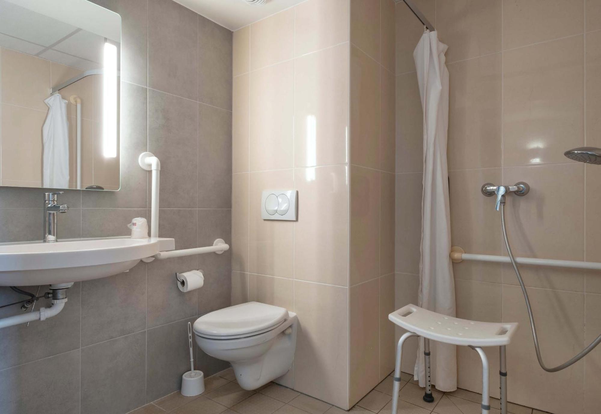 B&B Hotel Niort Marais Poitevin Est 외부 사진
