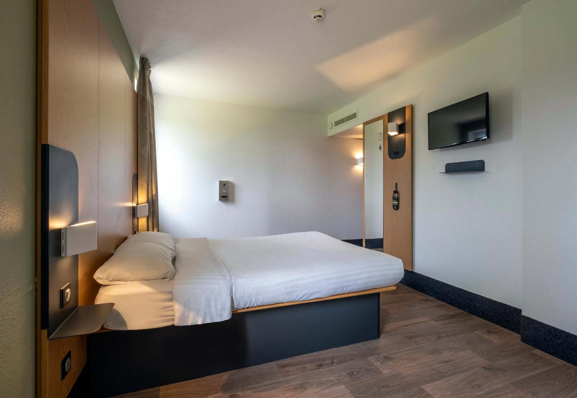 B&B Hotel Niort Marais Poitevin Est 외부 사진