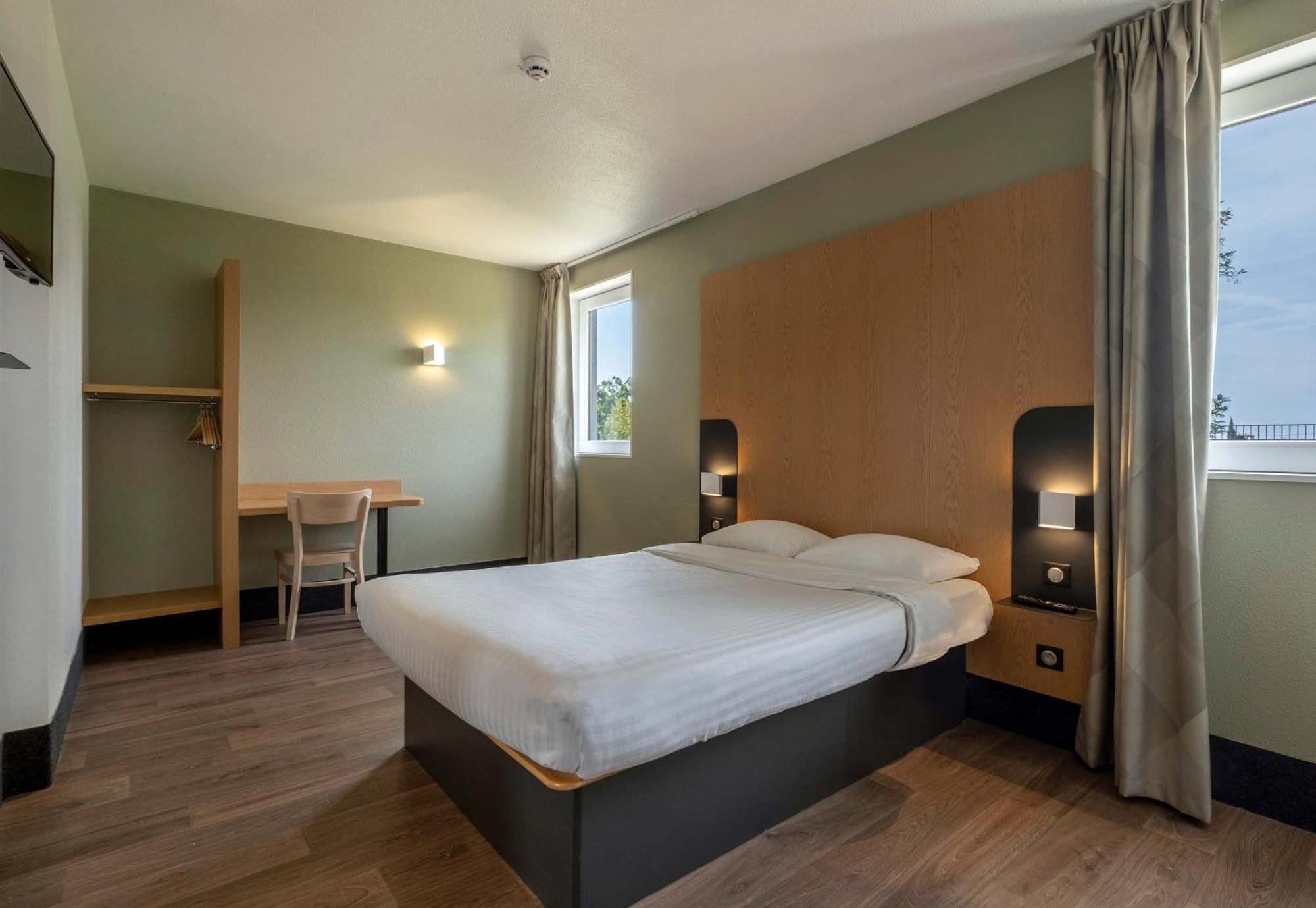 B&B Hotel Niort Marais Poitevin Est 외부 사진