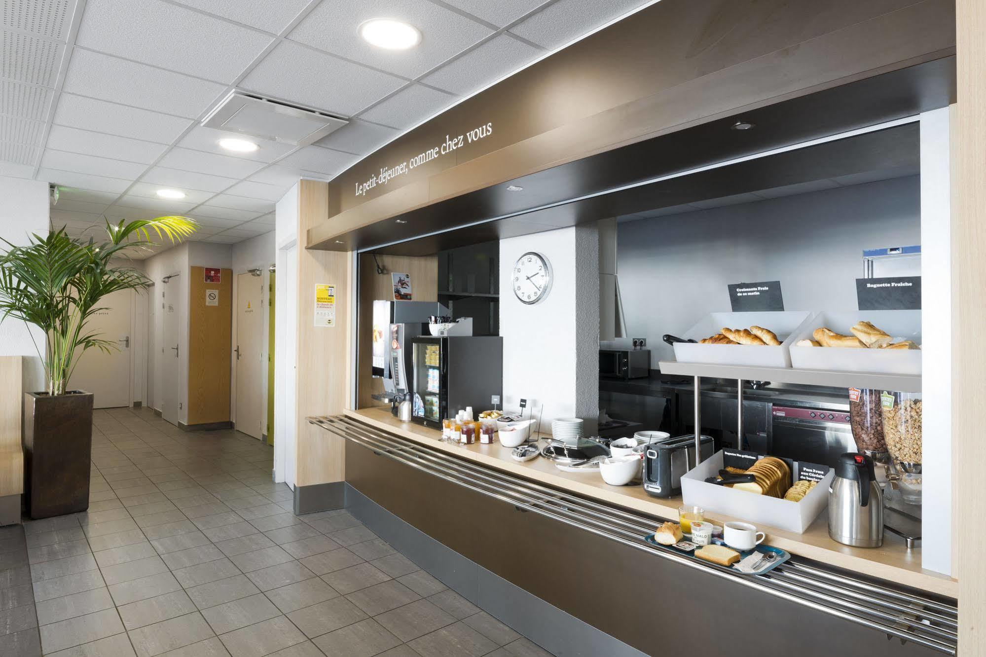 B&B Hotel Niort Marais Poitevin Est 외부 사진